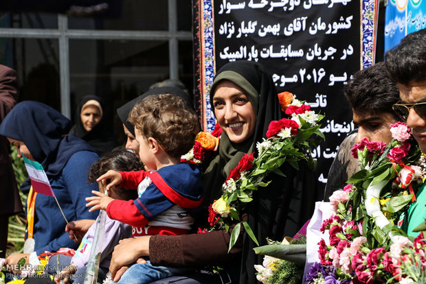 Iranian Paralympians welcomed at home