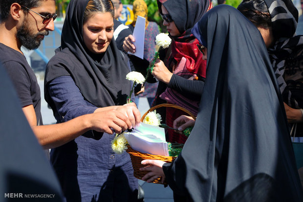 Flowers, sweets on Ghadir Khumm 