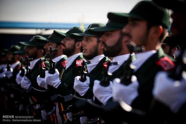 رژه بزرگ نیروهای مسلح در تهران
