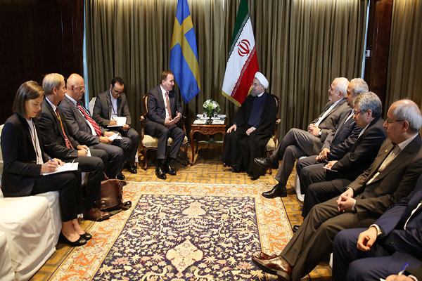 Rouhani advances banking issues in European meetings