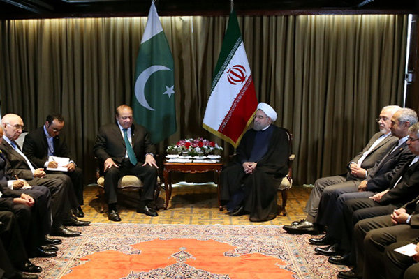 Rouhani, Sharif meet in New York