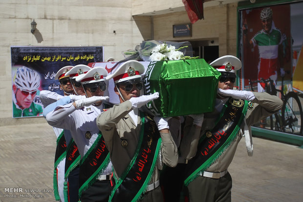 Iranians mourn for para-cyclist dead in Rio 