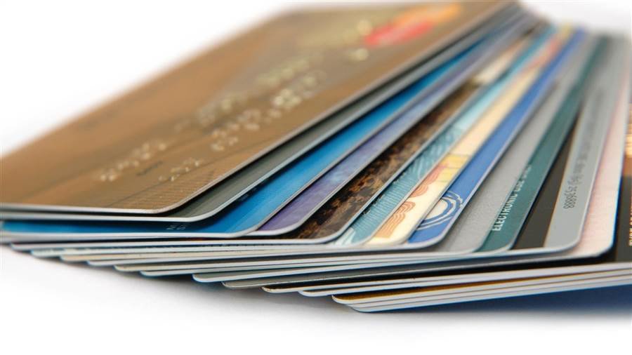 کارت‌های اعتباری با وثیقه سهام عدالت از پایان آبان به دست سهامداران می‌رسد