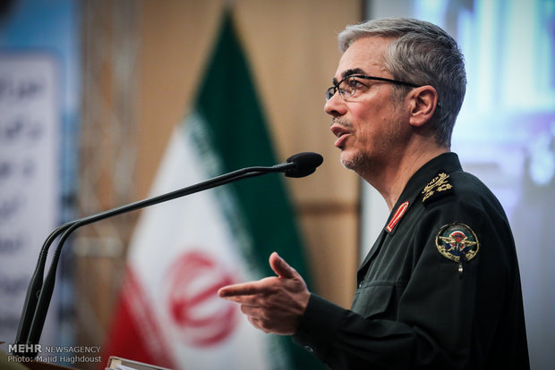 هم‌افزایی راهبردی نیروی دریایی ارتش و سپاه ضامن اقتدار ایران است