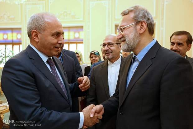 Larijani meets with Iraqi minister