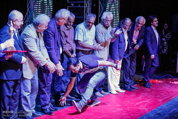 اختتامیه بیست و هفتمین جشنواره تئاتر فجر فارس