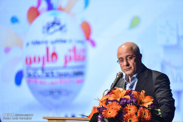 علی مرادخانی در اختتامیه بیست و هفتمین جشنواره تئاتر فجر فارس