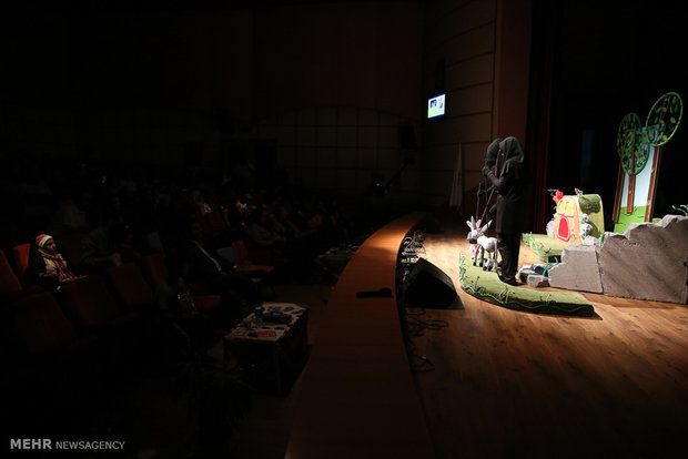 جشنواره تئاتر استان مازندران آغاز شد
