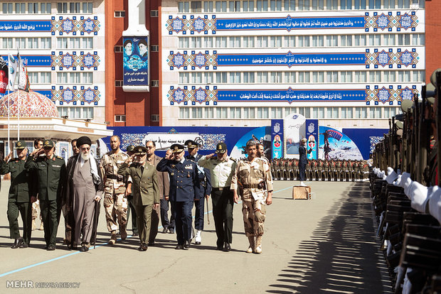 فرمانده کل قوا در مراسم دانش‌آموختگی دانشجویان ارتش حضور یافتند