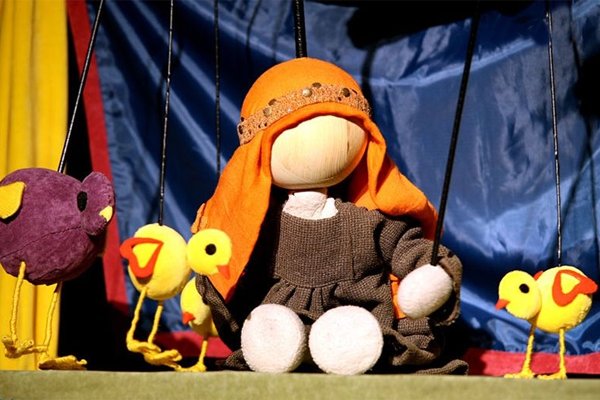 حضور کودکان کار و اوتیسم در شادپیمایی جشنواره تئاتر عروسکی