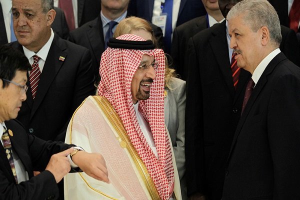 تلاش عربستان برای زدوبند نفتی/آل سعود چرا درنشست اوپک کوتاه آمد؟