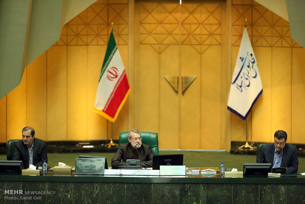 تأکید لاریجانی بر پیگیری دقیق حادثه پالایشگاه تهران توسط مجلس
