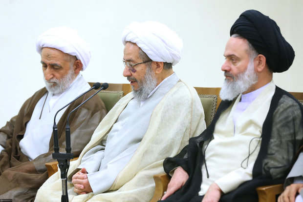 Leader receives members of High Council of Seminary Schools