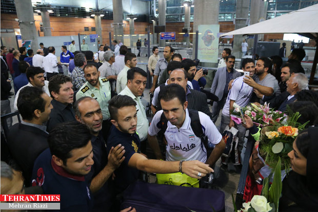 Iran futsal team returns home after finishing third at FIFA World Cup