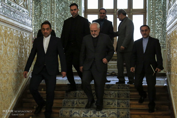 Ambassadors present credentials to Zarif 