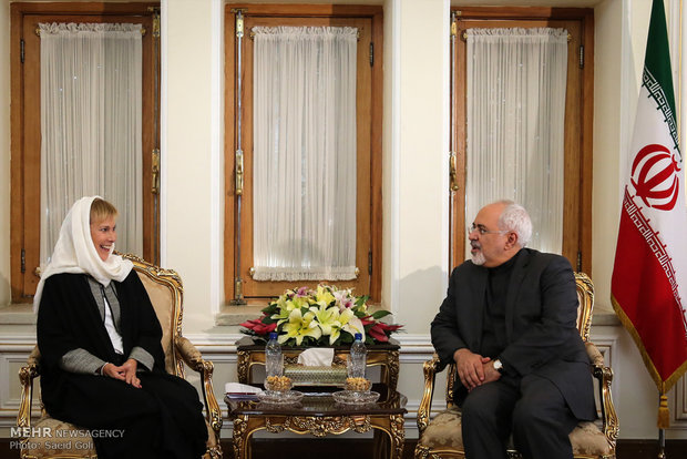 Ambassadors present credentials to Zarif 