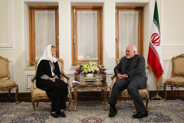 Ambassadors present credentials to Zarif 