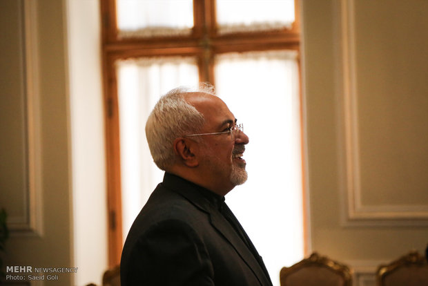 Ambassadors present credentials to Zarif 