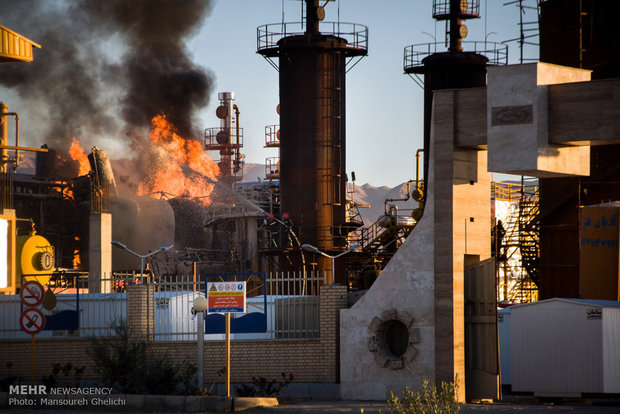 آتش سوزی در پالایشگاه نفت شاهرود/ حریق کنترل شد