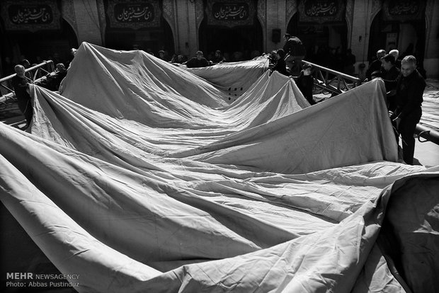 Rise of Hosseini tent ritual held in Isfahan