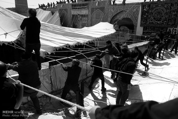 Rise of Hosseini tent ritual held in Isfahan