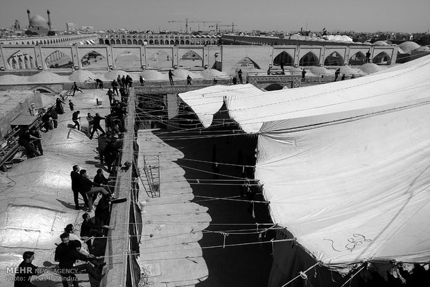 Rise of Hosseini tent ritual held in Isfahan