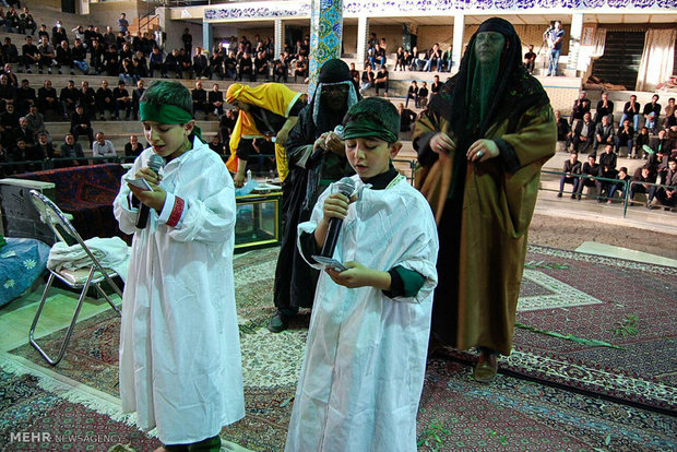 مراسم عزاداری و تغزیه‌خوانی در تکیه حسینی ارمغانخانه زنجان 