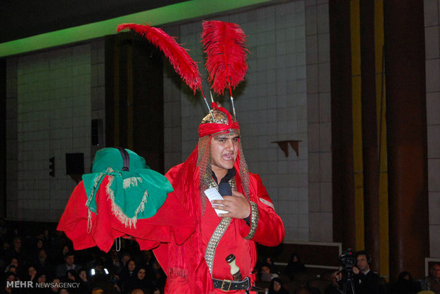 مراسم عزاداری و تغزیه‌خوانی در تکیه حسینی ارمغانخانه زنجان 