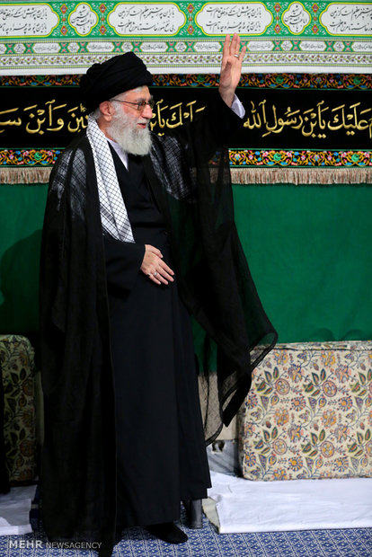 Leader attends 1st Muharram mourning ceremony of 2016