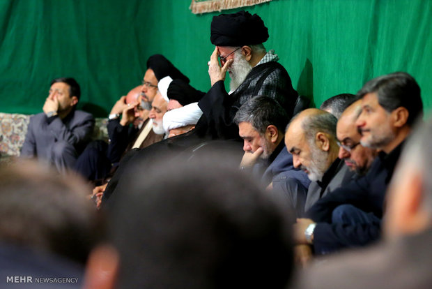 Leader attends 1st Muharram mourning ceremony of 2016