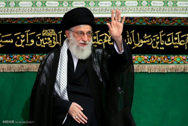 Leader attends 1st Muharram mourning ceremony of 2016