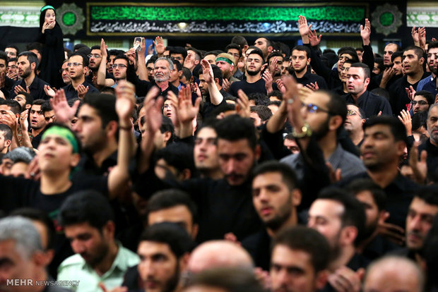 دومین شب عزاداری ایام محرم ۱۴۳۸ در حسینیه امام خمینی