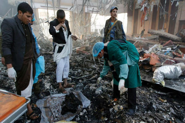 جنگنده‌های متجاوز سعودی ۲ استان یمن را به شدت بمباران کردند