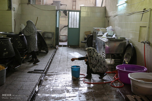  پخت نزورات مردمی در محل دارقاضی