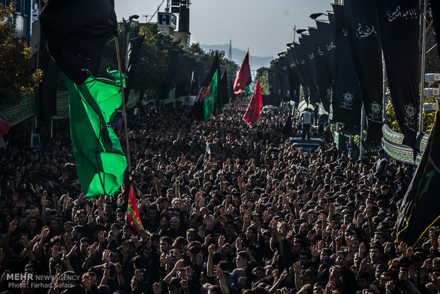 Muharram mourning at Zanjan Grand Husseiniyeh 