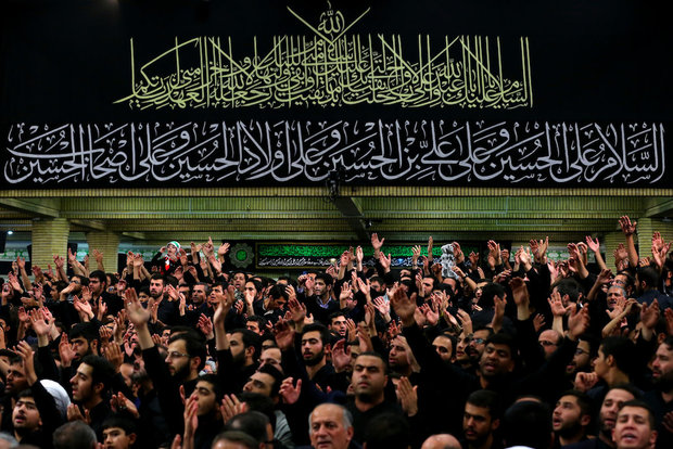 Ayatollah Khamenei attends a Muharram mourning ceremony on the night of Tasua