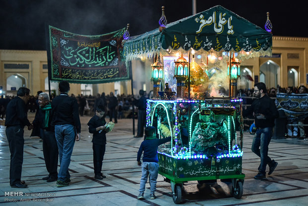 مراسم عزاداری شب عاشورا در حرم شاهچراغ(ع)‎