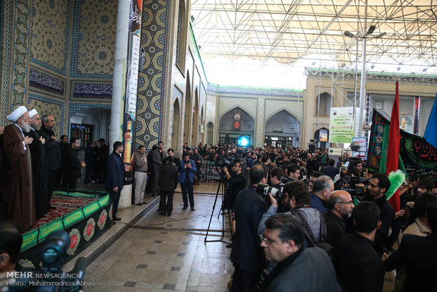 الرئيس روحاني يشارك في مراسم عزاء عاشوراء