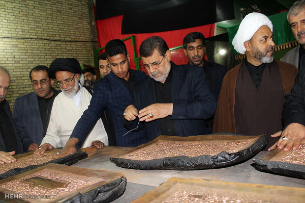 بازدید جاسم جادری استاندار هرمزگان از روند ساخت درب حرم امامین عسگریین(ع) در هشتبندی