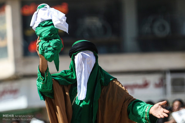 Ta'azieh in Ahvaz depicting events of Ashura 