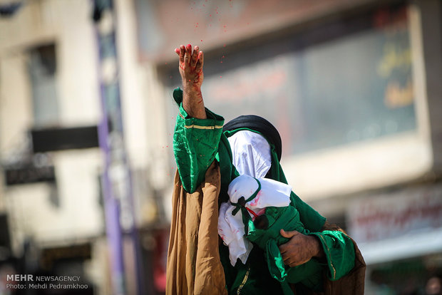 Ta'azieh in Ahvaz depicting events of Ashura 