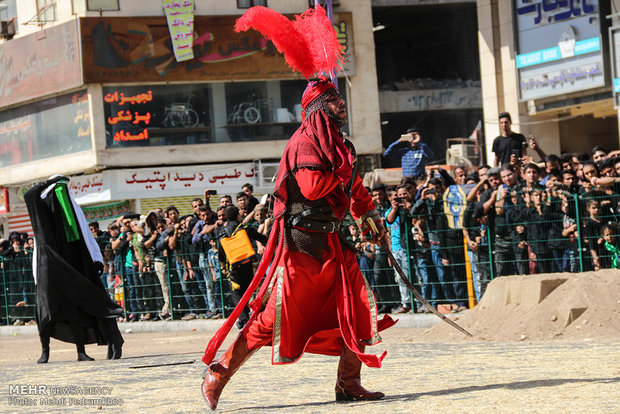 Ta'azieh in Ahvaz depicting events of Ashura 