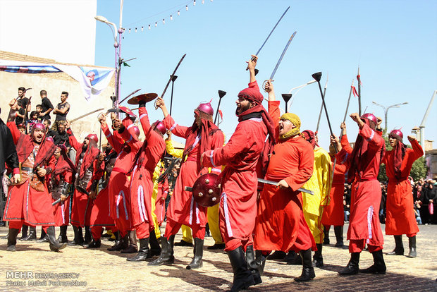 Ta'azieh in Ahvaz depicting events of Ashura 