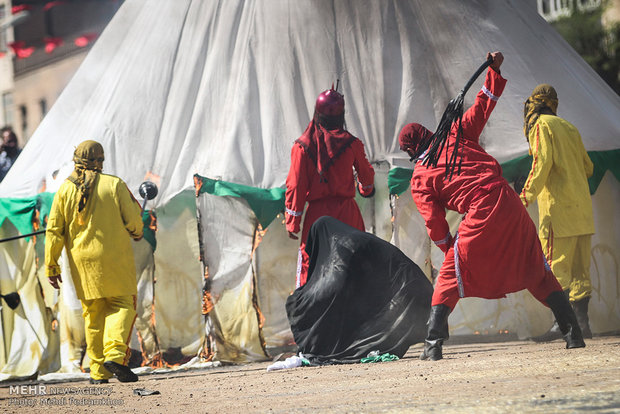 Ta'azieh in Ahvaz depicting events of Ashura 