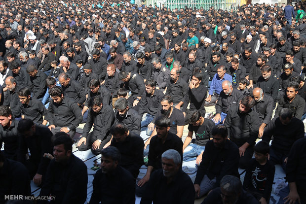 نماز ظهر عاشورا در خیابان امام خمینی شادگان برگزار می‌شود