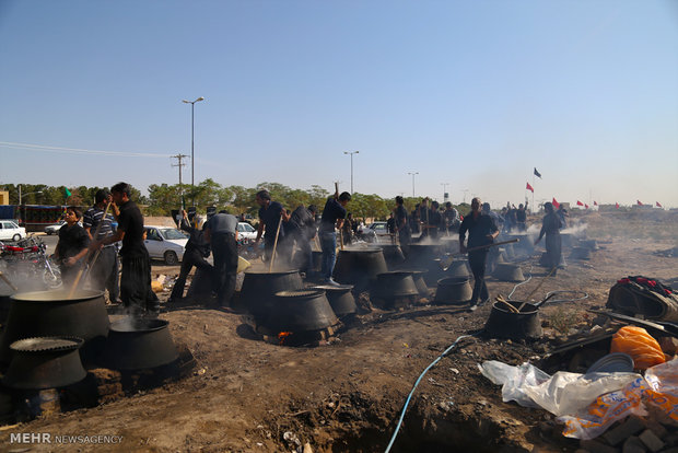 مراسم پخت نذری در شهرستان نوش آباد کاشان‎