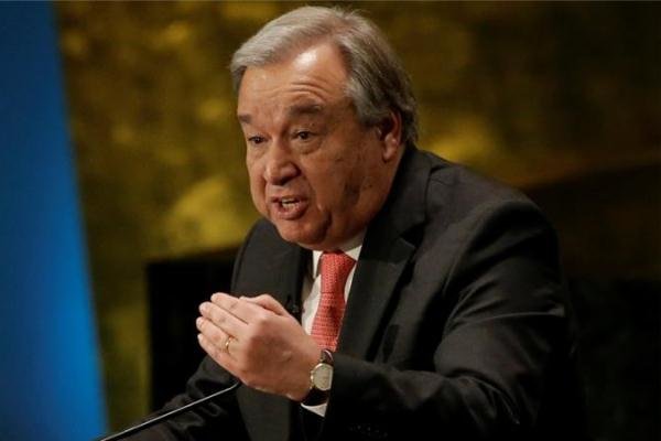 الأمين العام الجديد للأمم المتحدة يتسلم مهامه رسميا ويدعو لجعل 2017 عاما للسلام