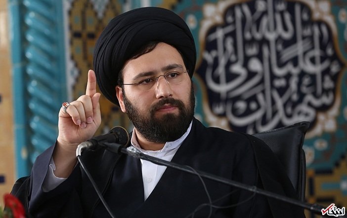 02br3 khomeini.jpg
