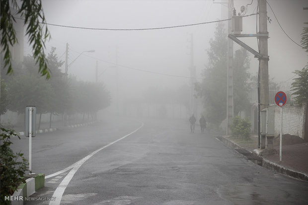 مه گرفتگی در محور فیروزکوه/ ترافیک در آزادراه کرج