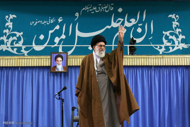 قائد الثورة الاسلامية يستقبل النخب العلمية الشابة